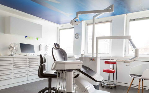 zahnarzt essen behandlungszimmer